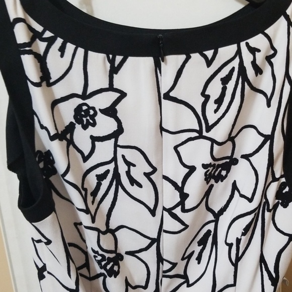 Cute dress - Picture 7 of 8